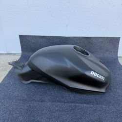 DUCATI PANIGALE 899, 959, 1199, 1299, MATT BLACK GAS TANK 2011–2019