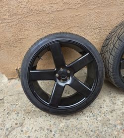 22" dub wheels