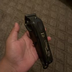 Walk magic clip black version