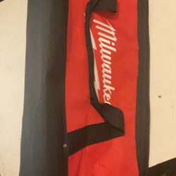Brand New Milwaukee Extra Large Heavy Duty Contractor Bag Canvas And Nylon Approximately 22x11x12.    45 Firm on Price.     45 Firme en Precio.