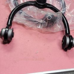 2005----2010 Jeep Cherokee / Jeep Commander upper control arms 