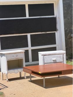 (Description ⬇️⬇️⬇️)Nightstand, 2 drawer dresser& coffee table