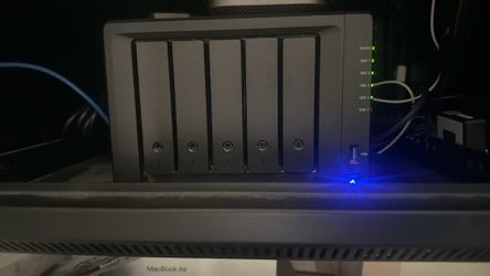 Synology DS1522+ (5-Bay NAS)
