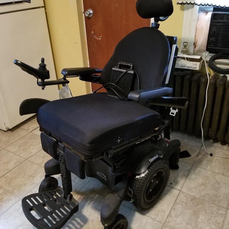 Sedeo Pro Quickie 700 T Power Chair