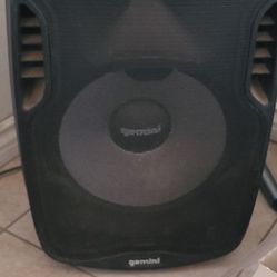 SPEAKER W 2 Microphones Free  (Gemini)