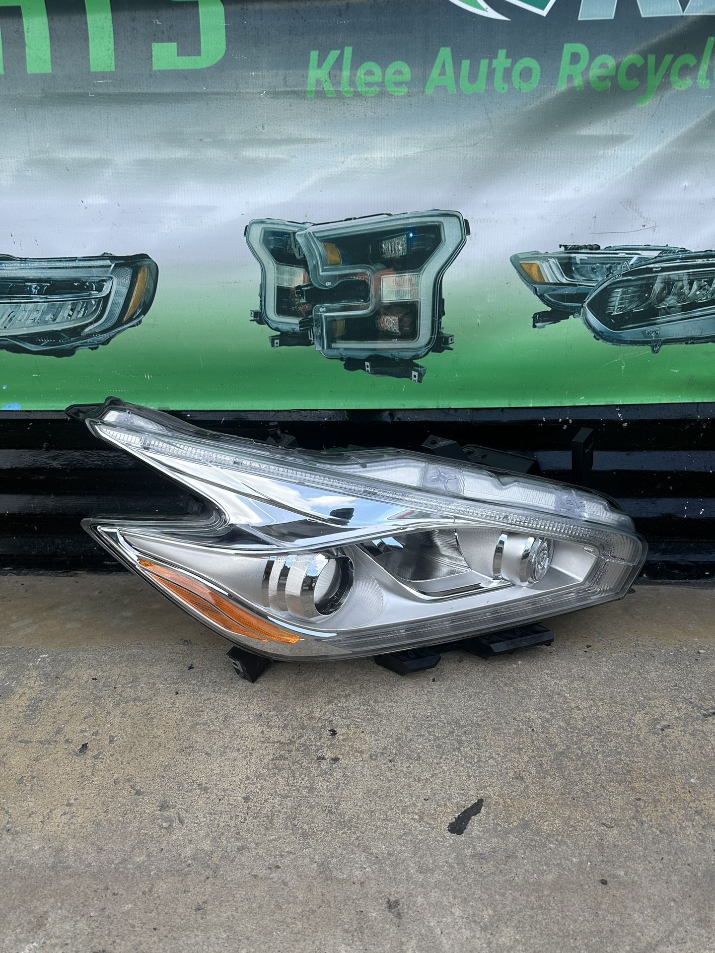 2015-2018 Nissan Murano Headlight Oem