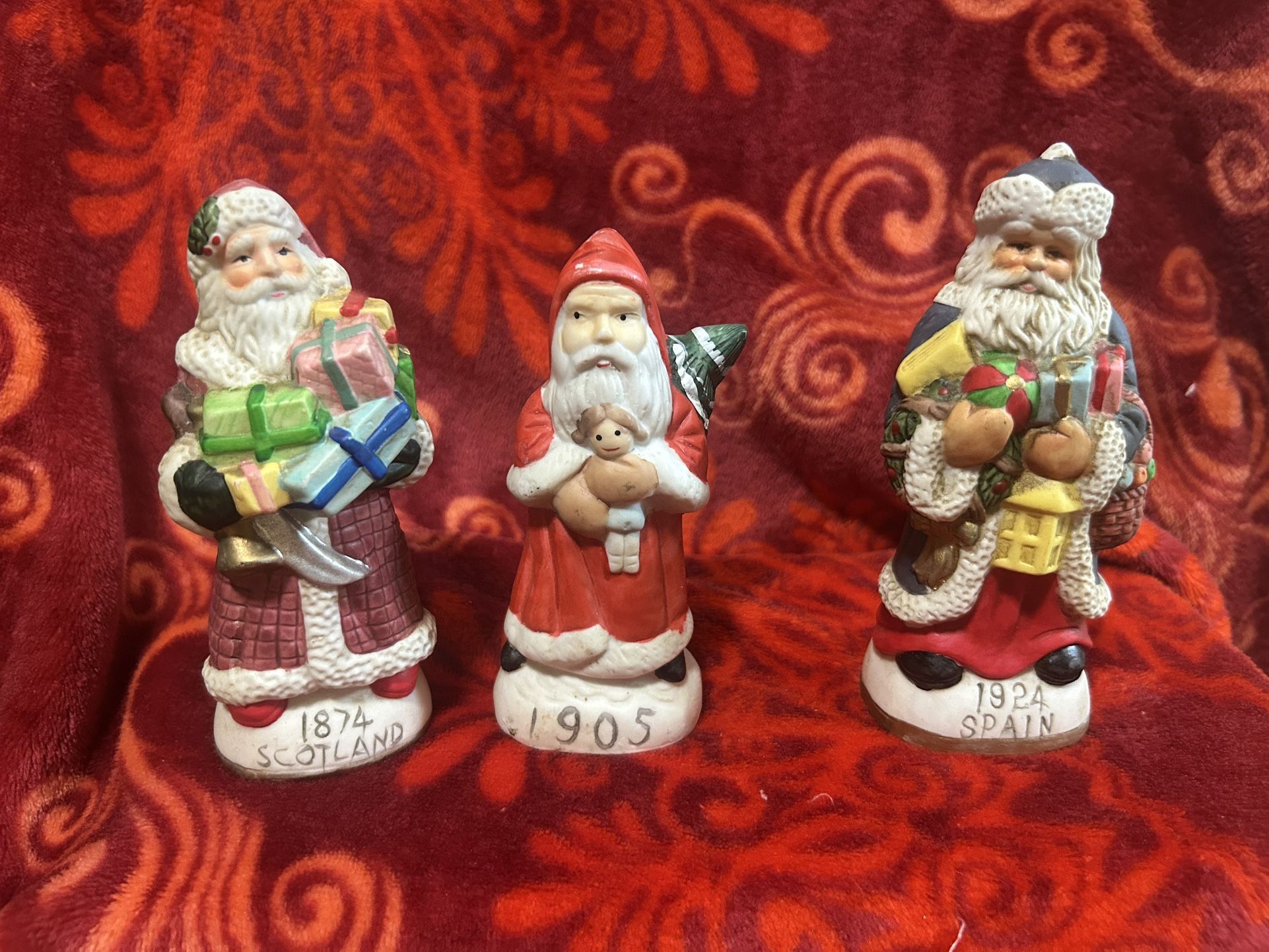  Vintage santa’s Set Of  10