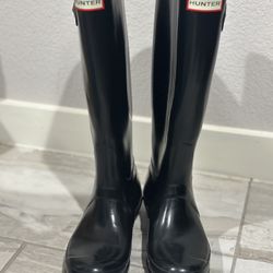Hunter Rain Boots Size US 6 