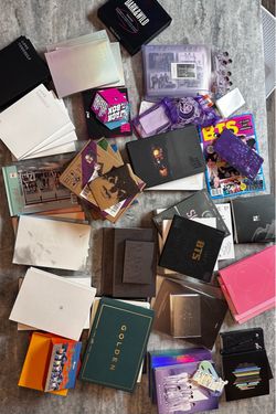 Selling BTS albums (LOT) + photo card book