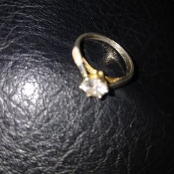 14k Single Diamond Ring