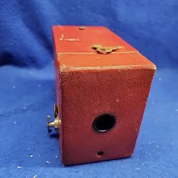Eastman Kodak https://offerup.com/redirect/?o=Q28uUmVk Brownie Box Camera