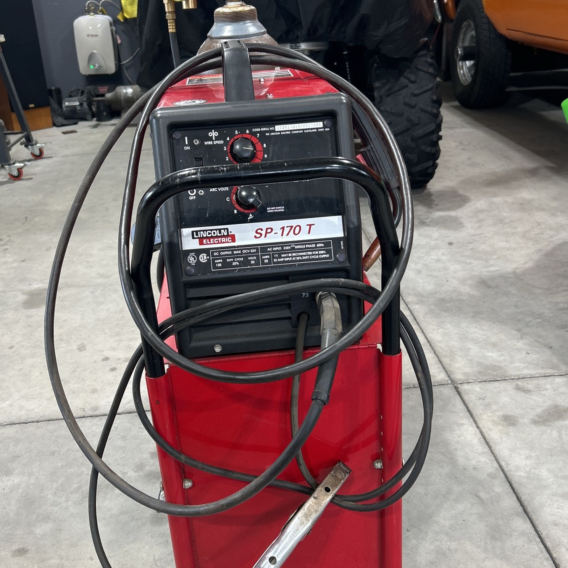 welder lincoln SP 170 T mig welder for Sale in Oak Glen, CA - OfferUp