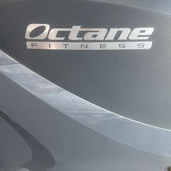 Octane Fitness Elliptical 