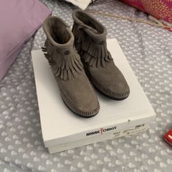 NEW Minnetonka Grey Double Fringe Side Zip Moccasins Size 6