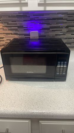 Sunbeam Black Countertop Microwave