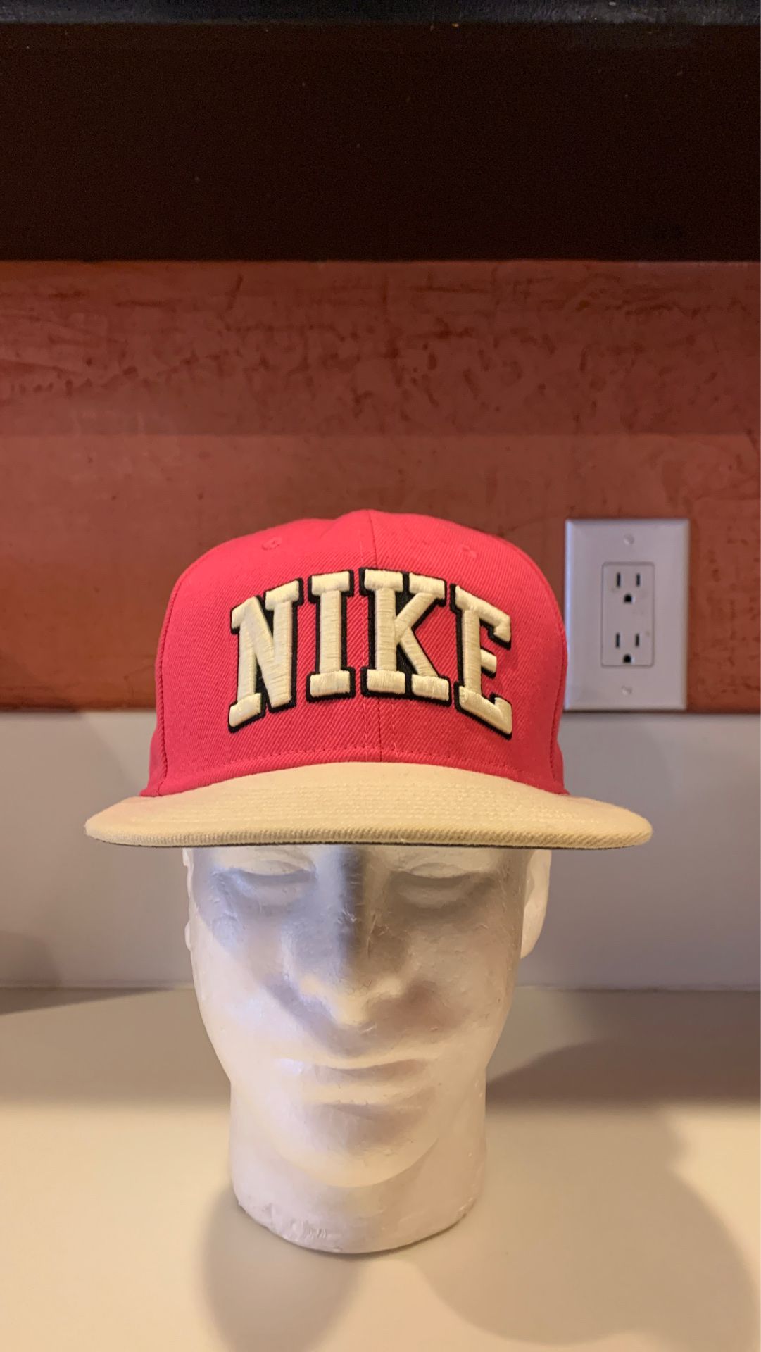Pink Nike true hat