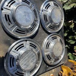 70 Chevy Malibu Hubcaps