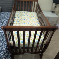 Baby Crib With Mattress, Sheet and Mattress Protector