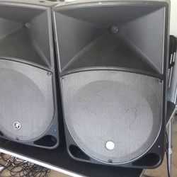 Mackie Thump 15A 400W Powered 15” Speakers (Pair)