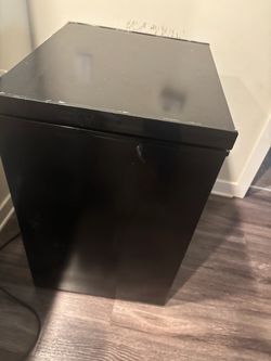 Black Chest Freezer Compact