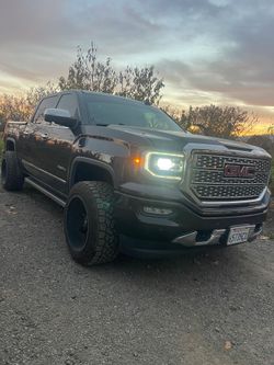 2016 GMC Denali