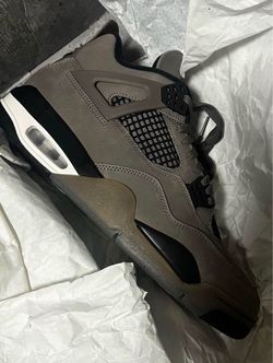Jordan 4 “Cave Stone” size 10.5