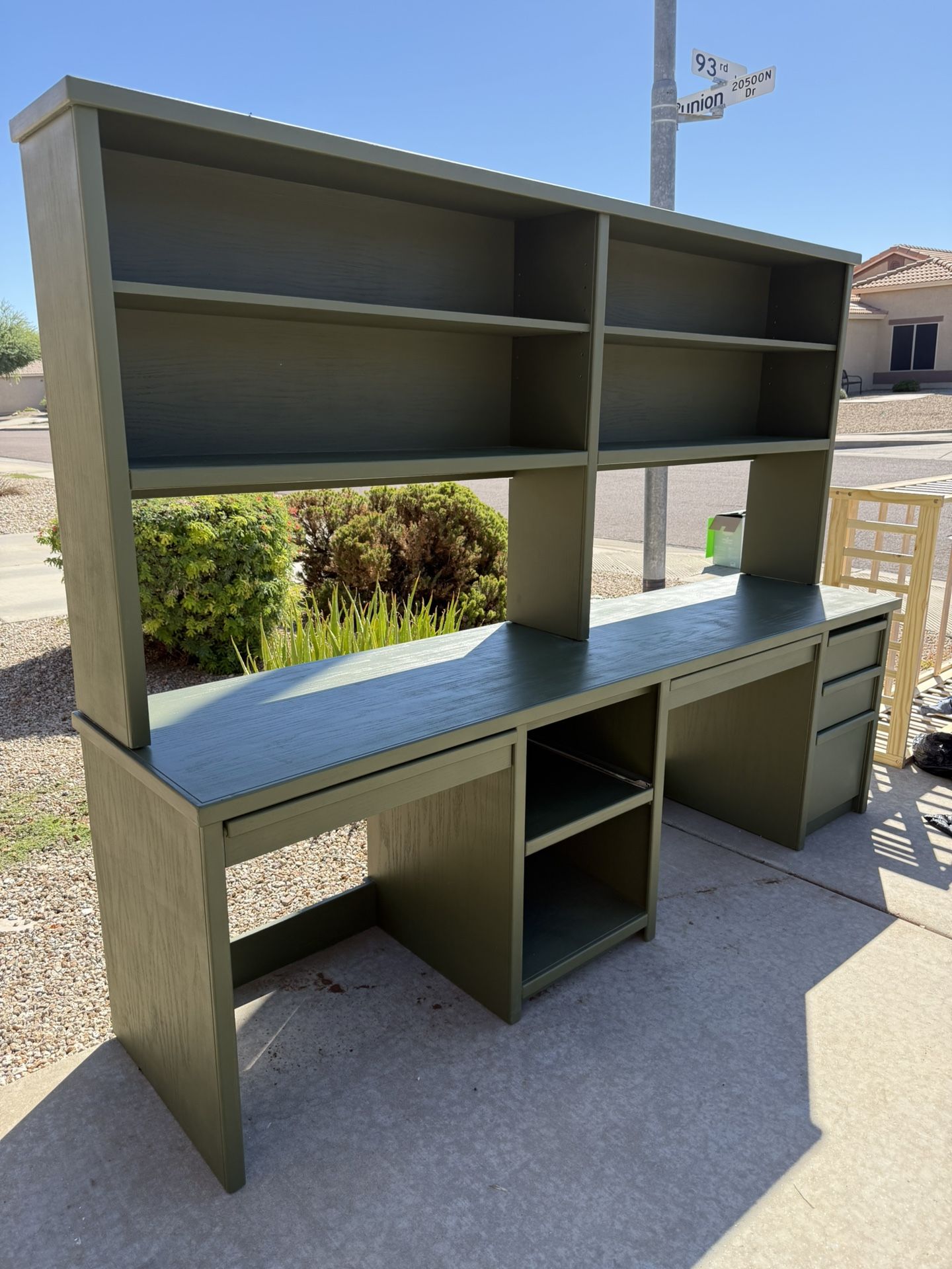 8ft Solid Wood Desk With Hutch