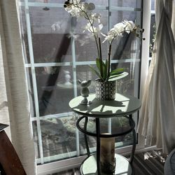 Accent Table