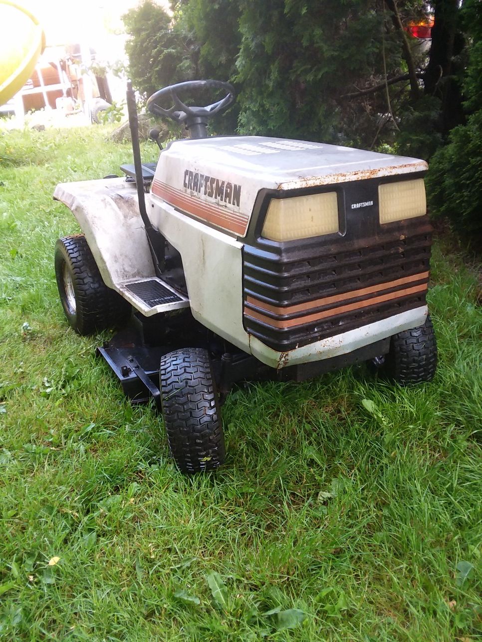 Lawn tractor 14 HP 44-in inch cut by Craftsman not running