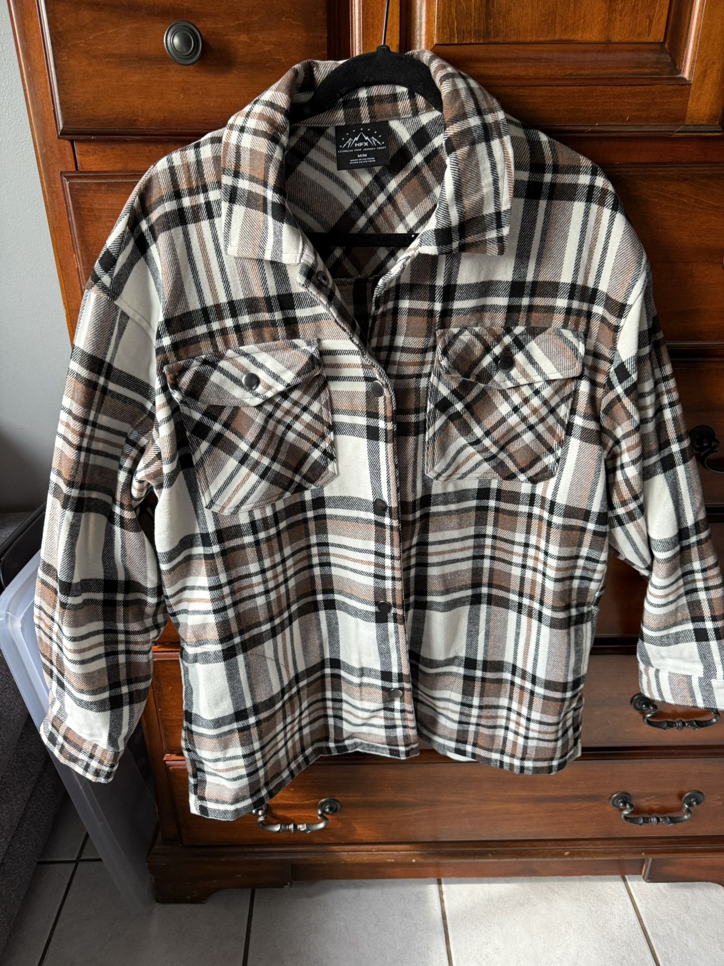 Women’s Sweater (Medium)