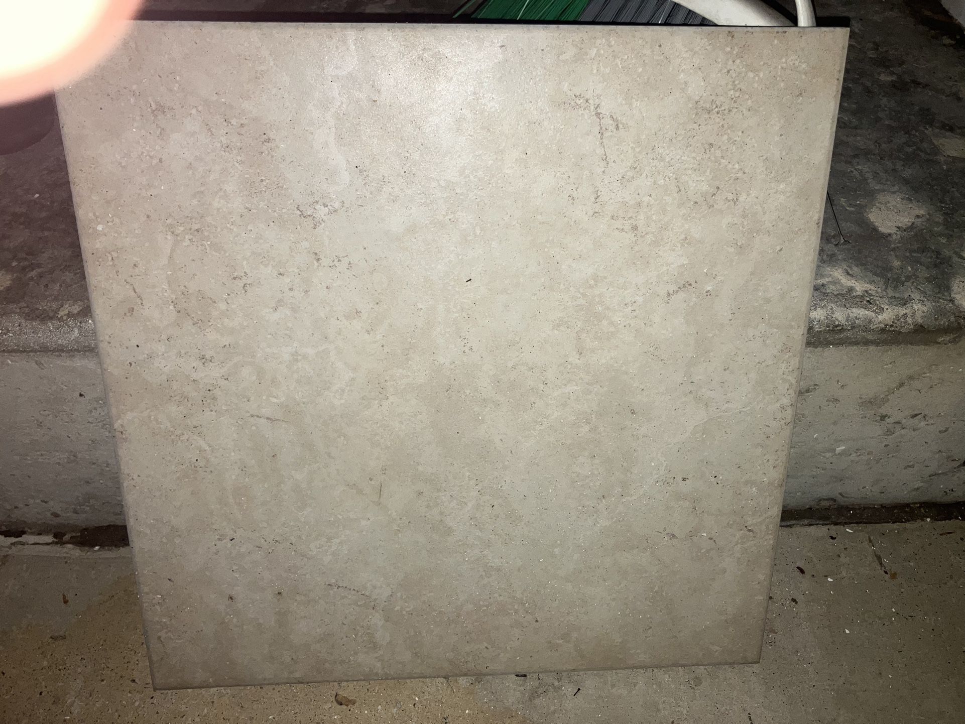 Daltile Travertine Tile (16x16)