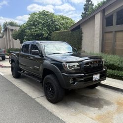 2009 Toyota Tacoma.  $14500