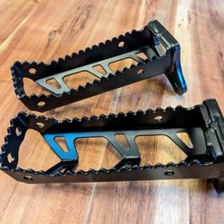 New (rebuilt) YFZ 450r OEM foot pegs for sale