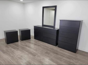 Dresser Whit Mirror,  Chest And 2 Nightstands - Cómoda Con Espejo,  Gavetero Y 2 Mesitas de noche