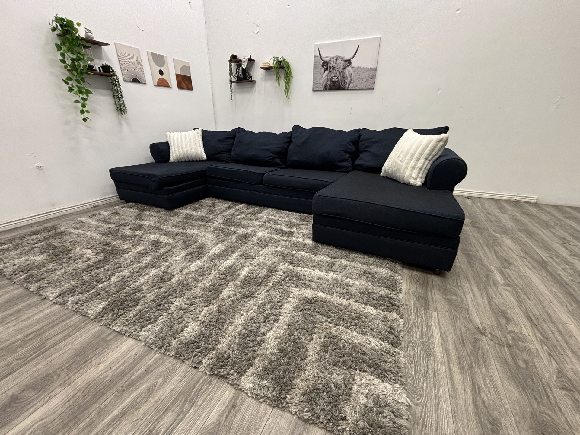 Sectional Couch - Free Delivery