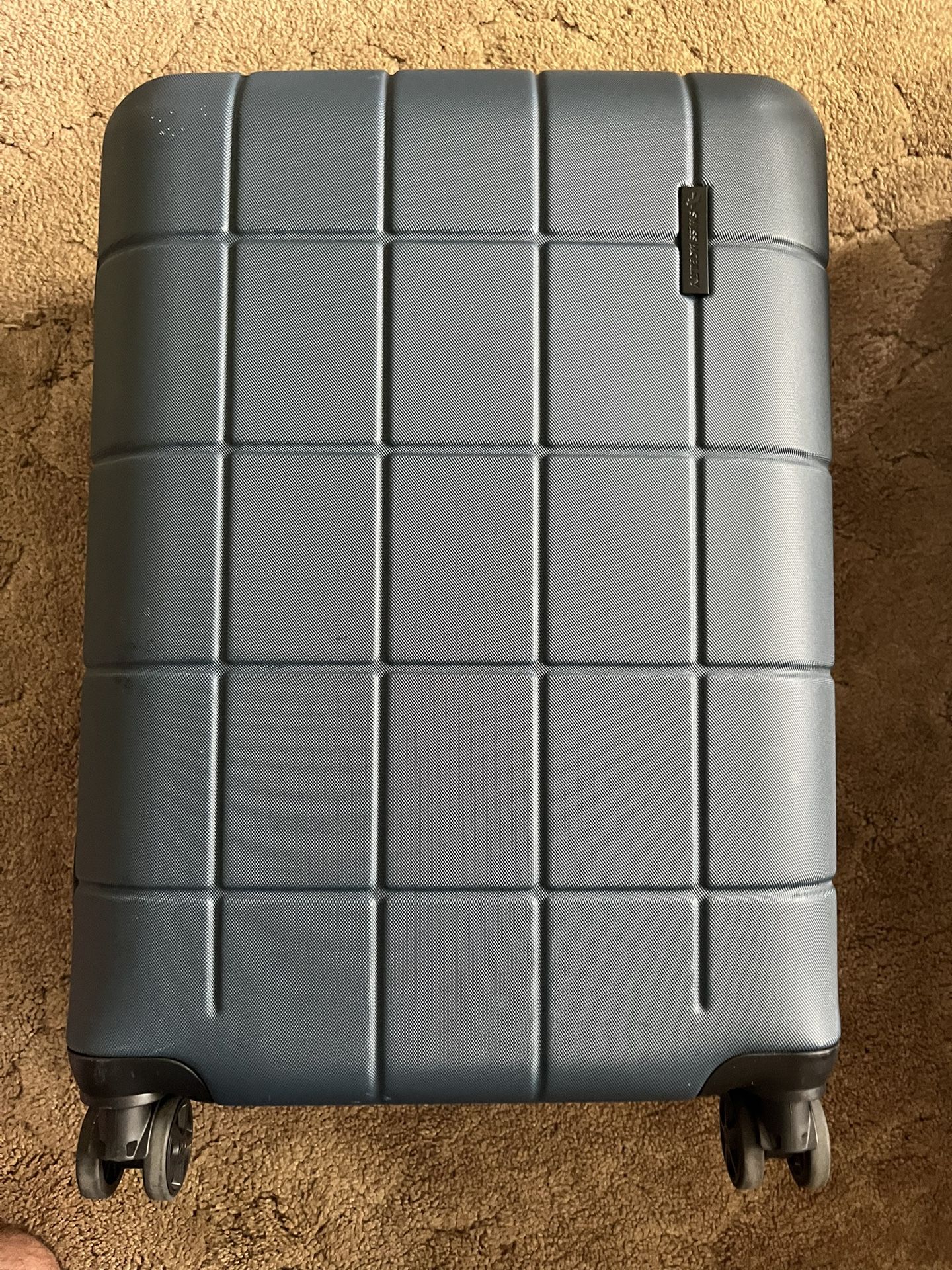 Swiss Mobility MKE Hardside Luggage 23”