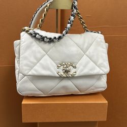 Chanel Handbag 19 Flap Bag
