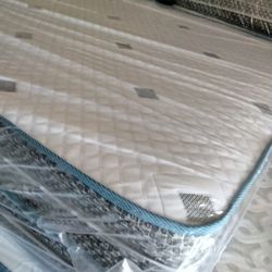 Twin Size Plush Pillow Top 