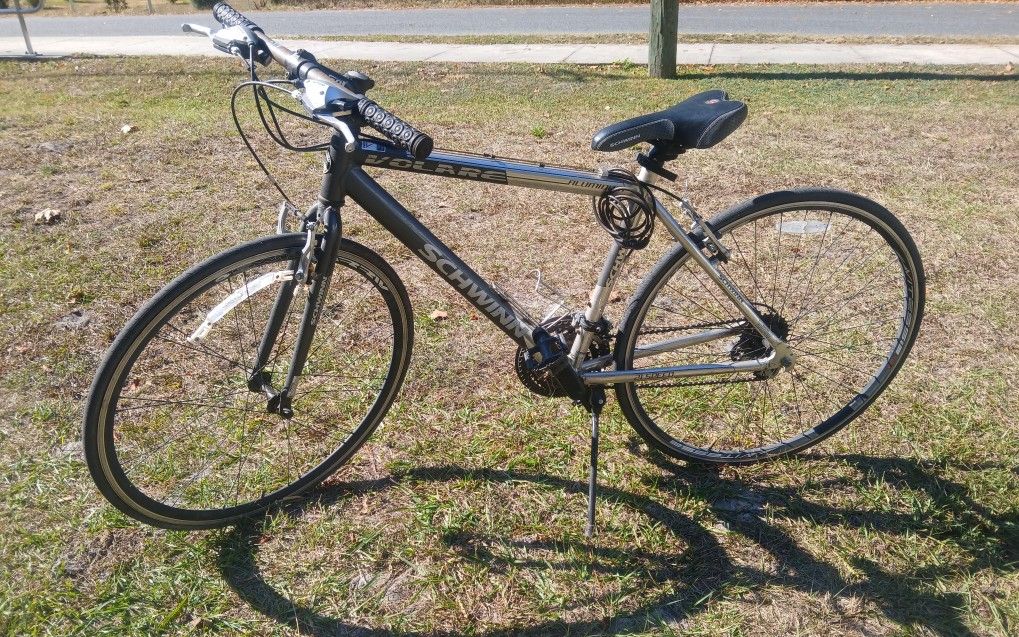 Schwinn Volare 21 Speed Bicycle