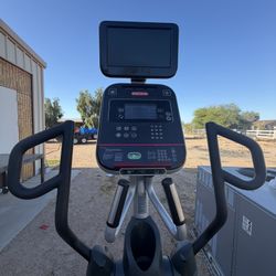 Star Trac Elliptical 