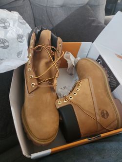 Timberland 6-Inch Premium Wheat Nubuck Boots