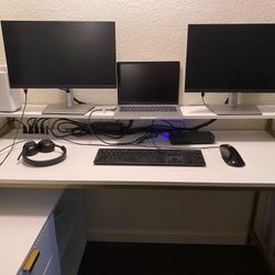 White /Gold Fluted Desk 