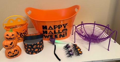 Halloween bundle all for $10 🎃