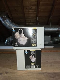 2 Hampton Bay Outdoor Lights