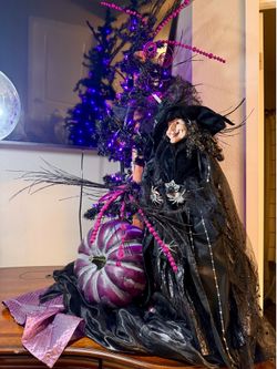 Spooky Witch Halloween Centerpiece Display Set