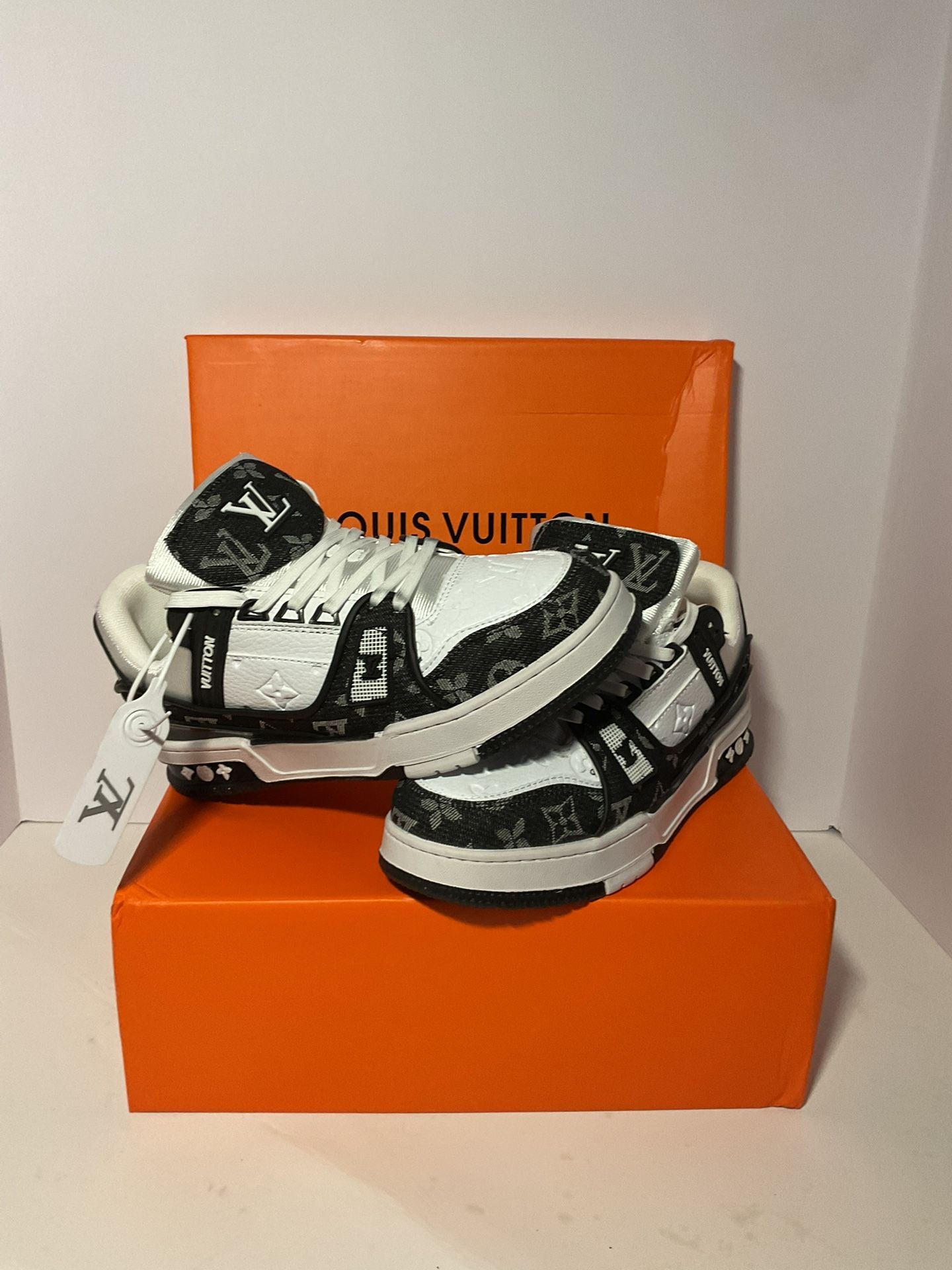 Louis Vuitton Sneakers