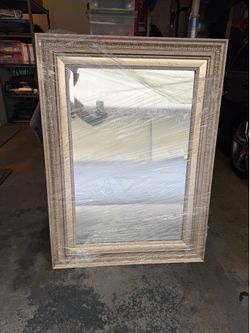 Large Neutral Colored Mirror