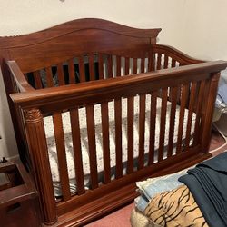 Convertible Baby Bed