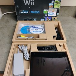 Nintendo Wii Console Bundle W/Controller, Nunchuck, Cables, Wii Sports & Sports Resort + Box