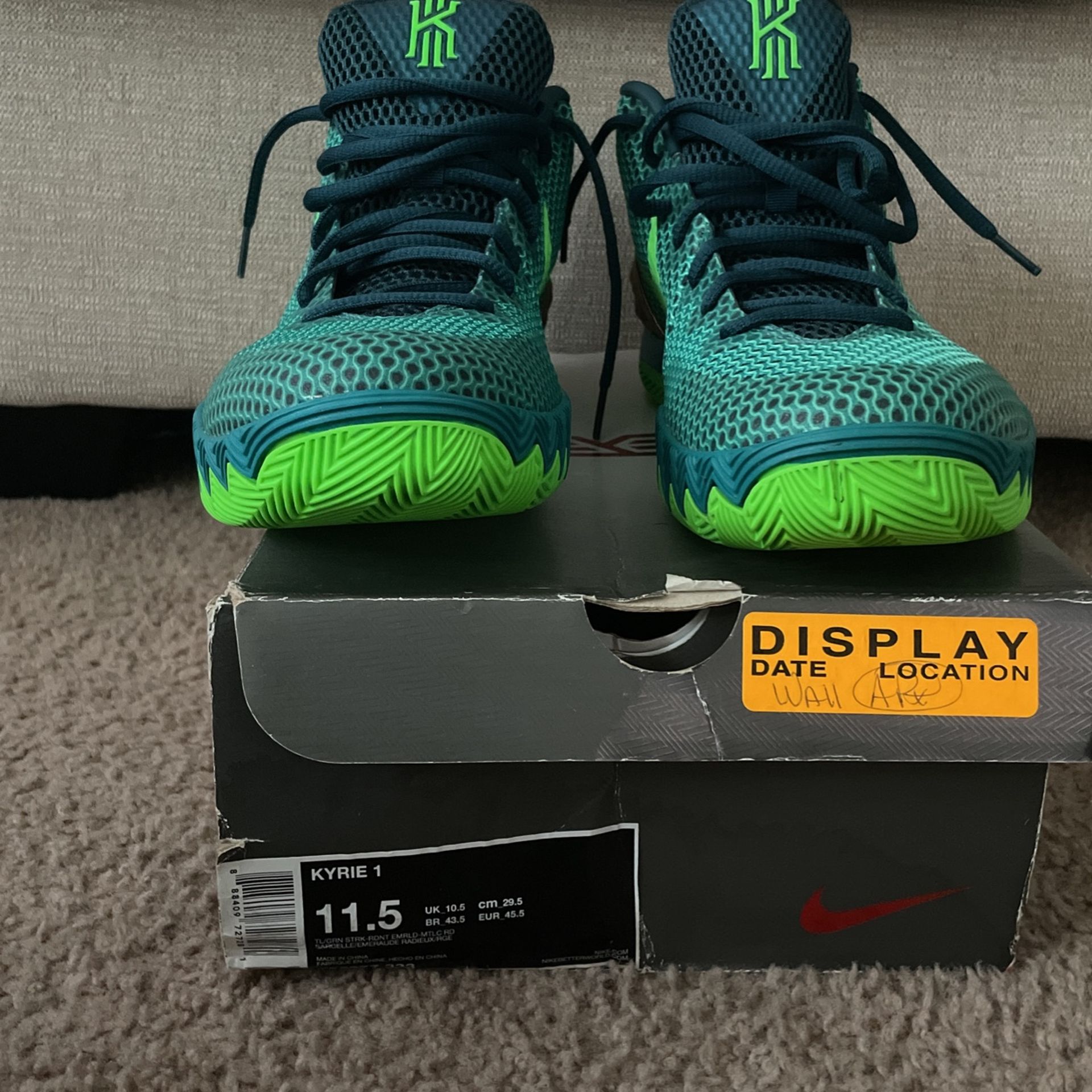 Kyrie 1